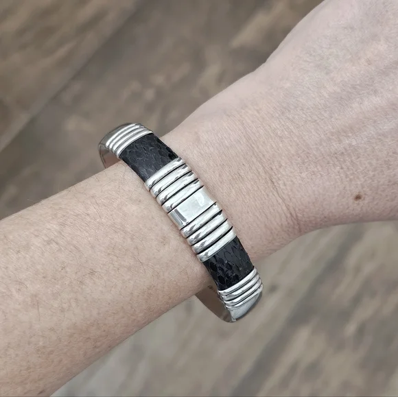 Silpada Super Rare Sterling Silver Black Snakeskin Heavy Cuff  EB430/B0430 - Picture 15 of 16